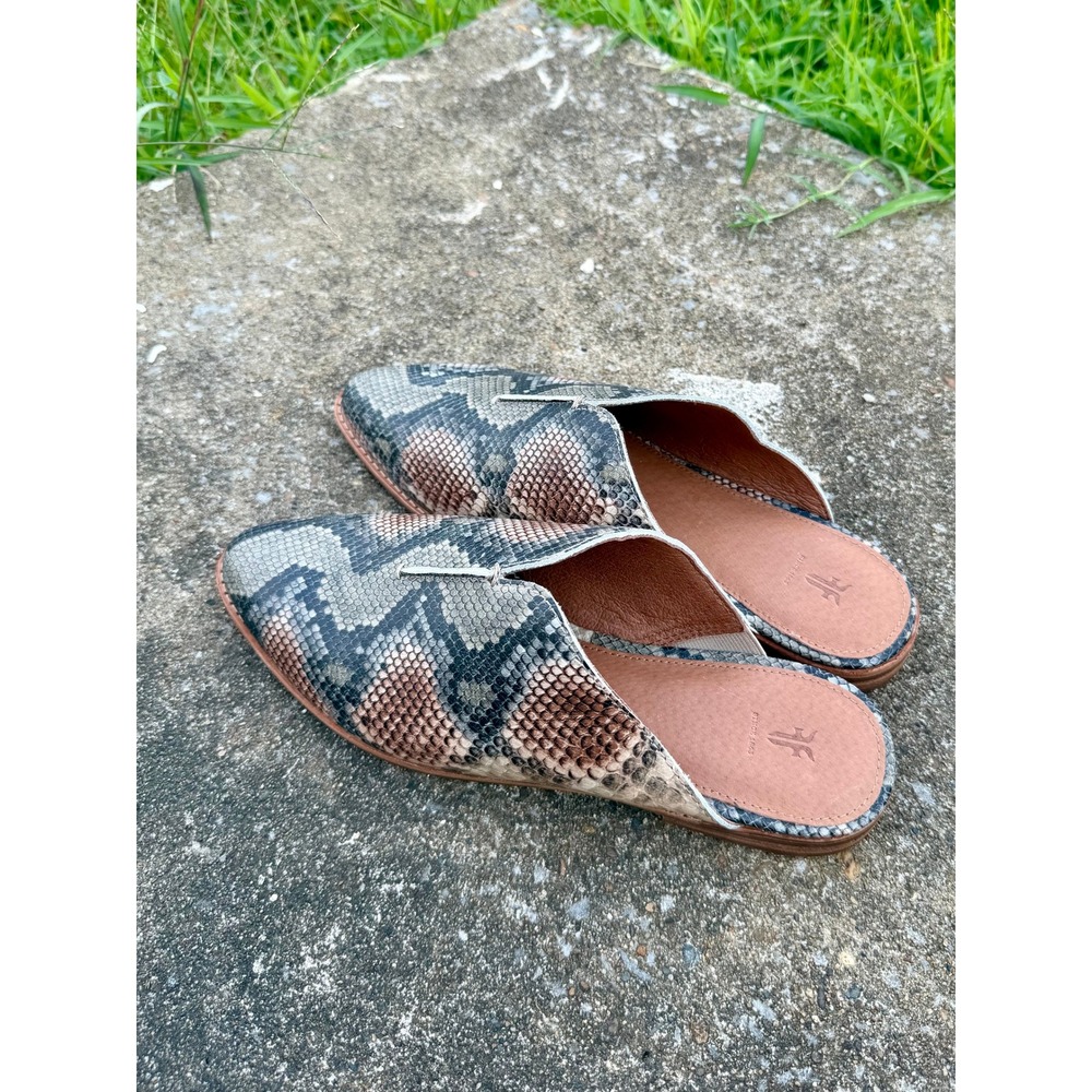 Frye Kenzie Venetian Snakeskin Embossed Leather Mules Pointed Toe Flats 8.5M